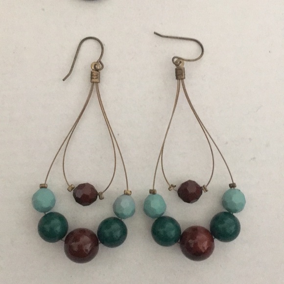 4 pairs of Express earrings - Picture 5 of 5